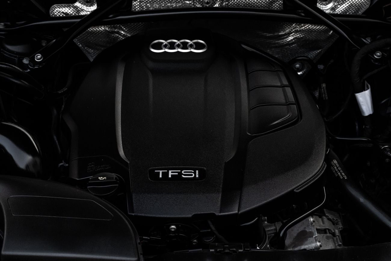 أودي Q5 45 TFSI quattro S line Q5 45 TFSI quattro S line | 2,546 P.M | 0% Downpayment | Audi Warranty + Service Contract