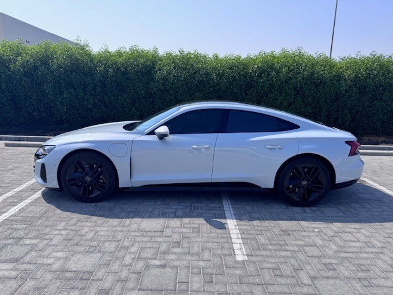 أودي إي ترون جي تي quattro