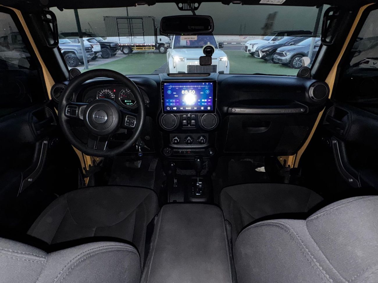 Jeep Wrangler Unlimited Sport 3.6L A/T