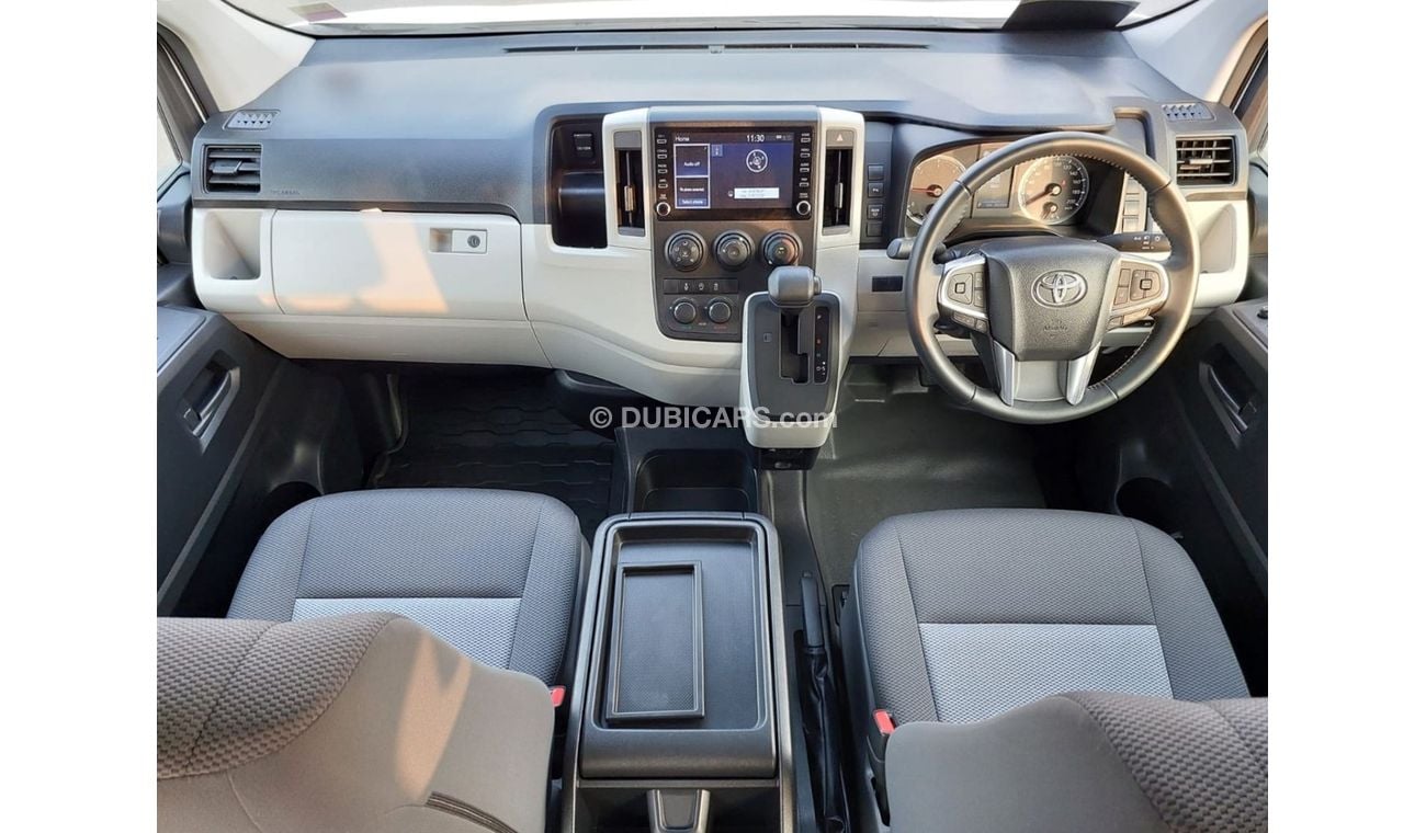 Toyota Hiace TOYOTA HIACE VAN RIGHT HAND DRIVE(PM27337)