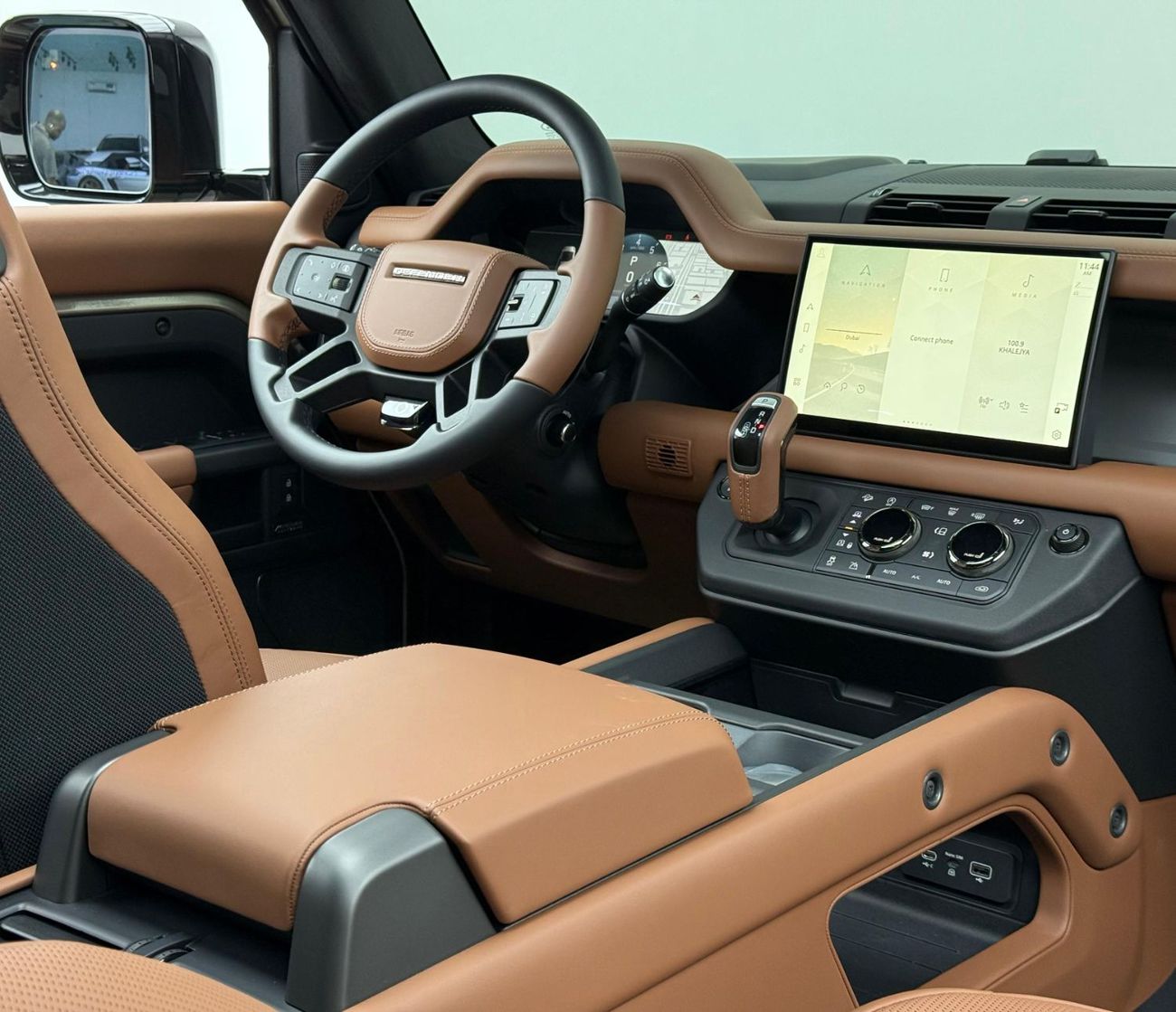 Land Rover Defender 110 P635 OCTA V8 *Brand New* 2025 Land Rover Defender 110 Octa, 2030 LR Warranty + Service Pack, Ful