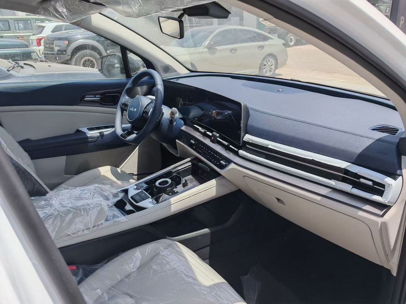 كيا سبورتيج STD (NON GCC) 2.0 Hybrid Flagship