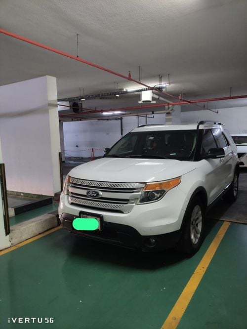 Ford Explorer Std 3.5L FWD