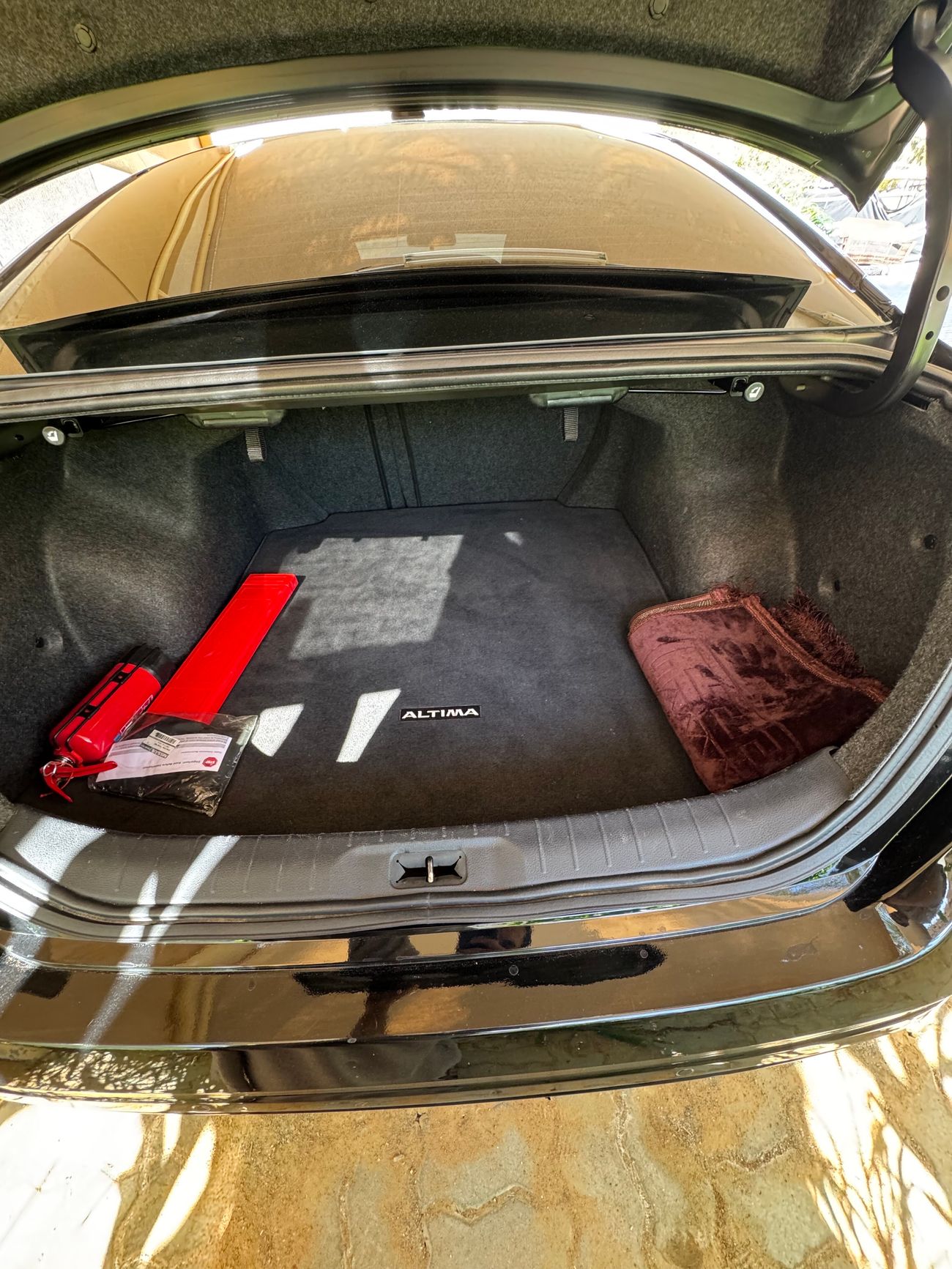 نيسان ألتيما