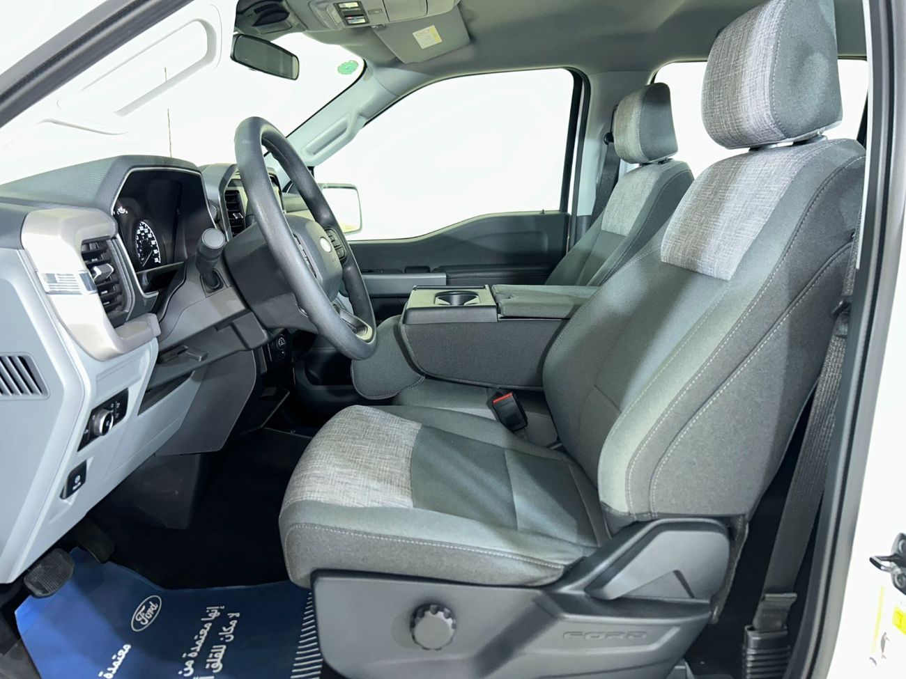 Ford F 150 XLT 5.0L Crew Cab Utility 1323W F150 XLT CREW 145'' 5.0L V8 AT CLOTH W/O STRT-STOP OPT