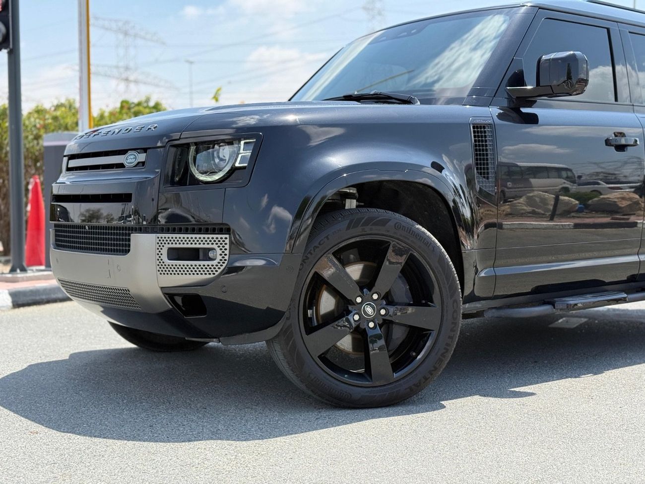 لاند روفر ديفندر P400 90 HSE 3.0L (5 Seater)