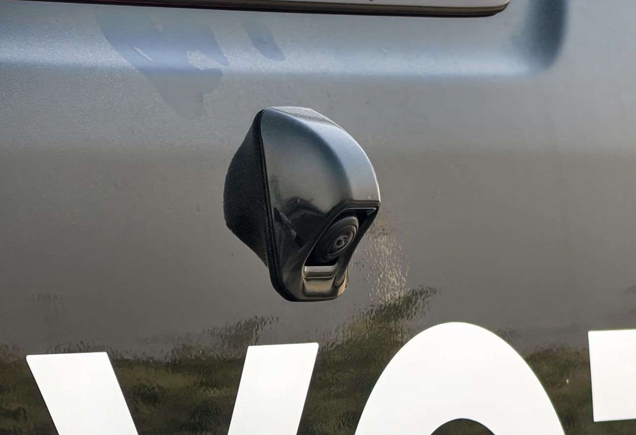 Toyota Hilux D/CAB,PICKUP,2.7L,4X4,DIGITAL AC,WOODEN INTERIOR,BLIND SPOT,DVD+CAMERA,DIFF LOCK,A/T,2025MY ( FOR EX