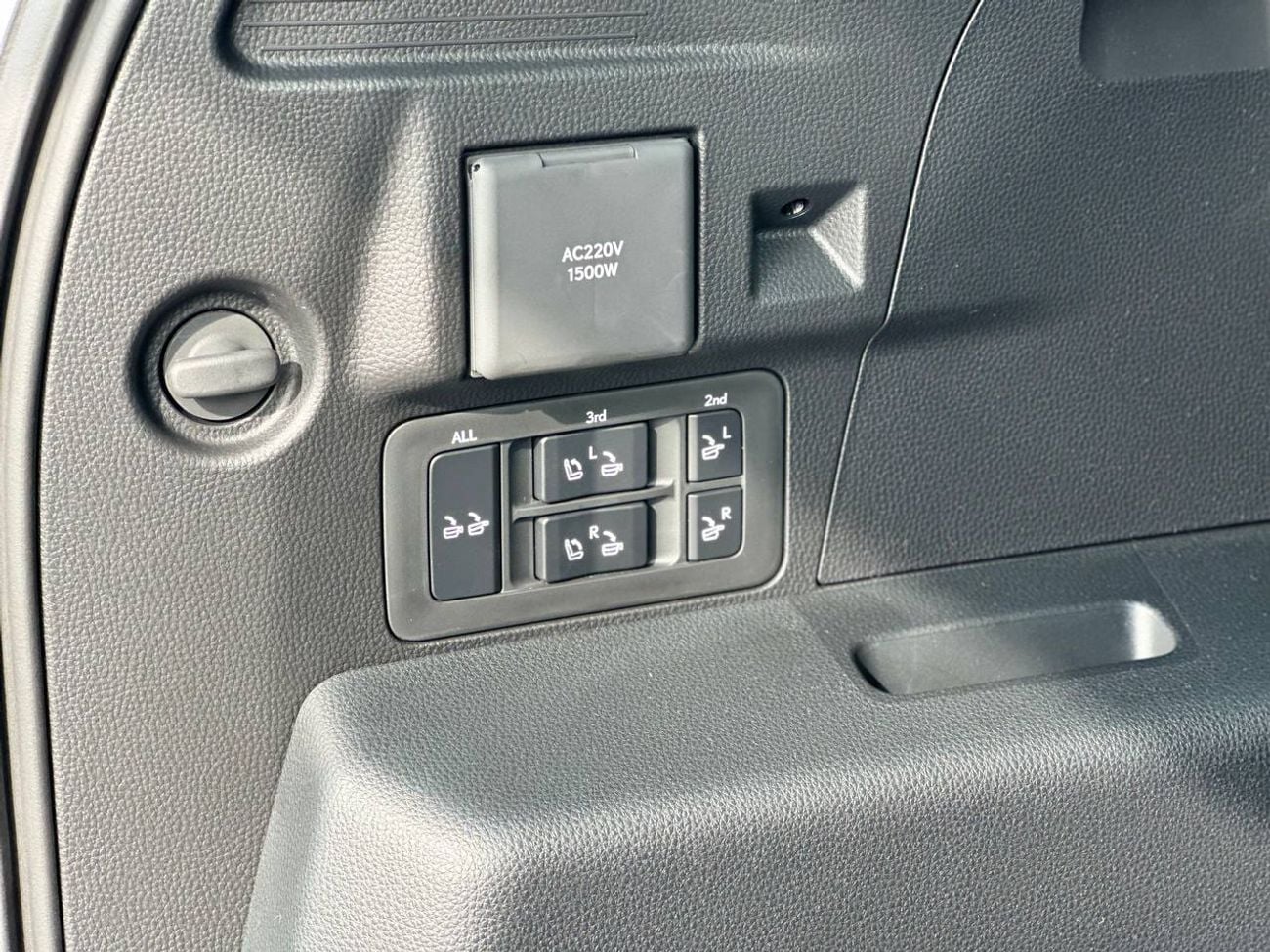 Lexus LX 700h Urban Signature 3.5L HEV A/T // 2026 // Full With Radar & Head Up Disable , 360 Camera , Wireless Ch