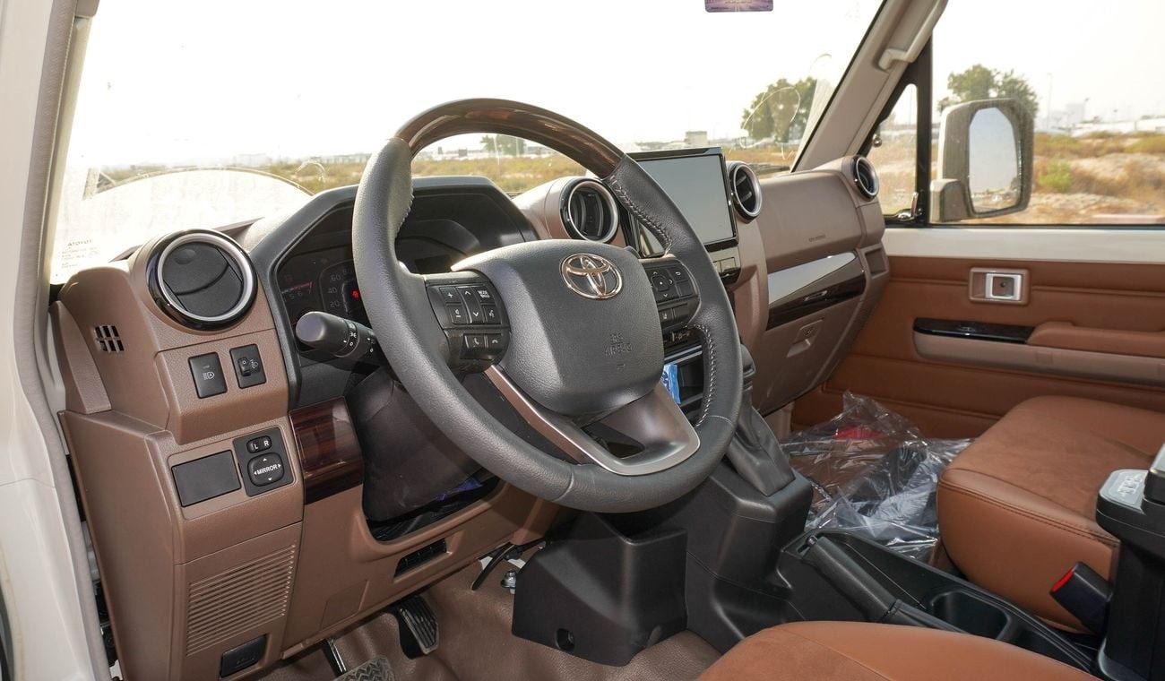 Toyota Land Cruiser Pick Up LX 4.0L V6 A/T