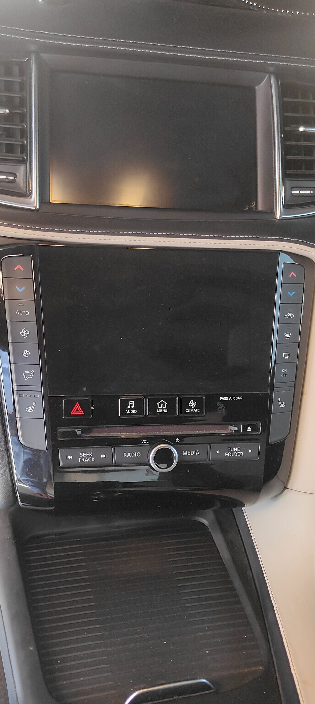 إنفينيتي QX55 LUXE