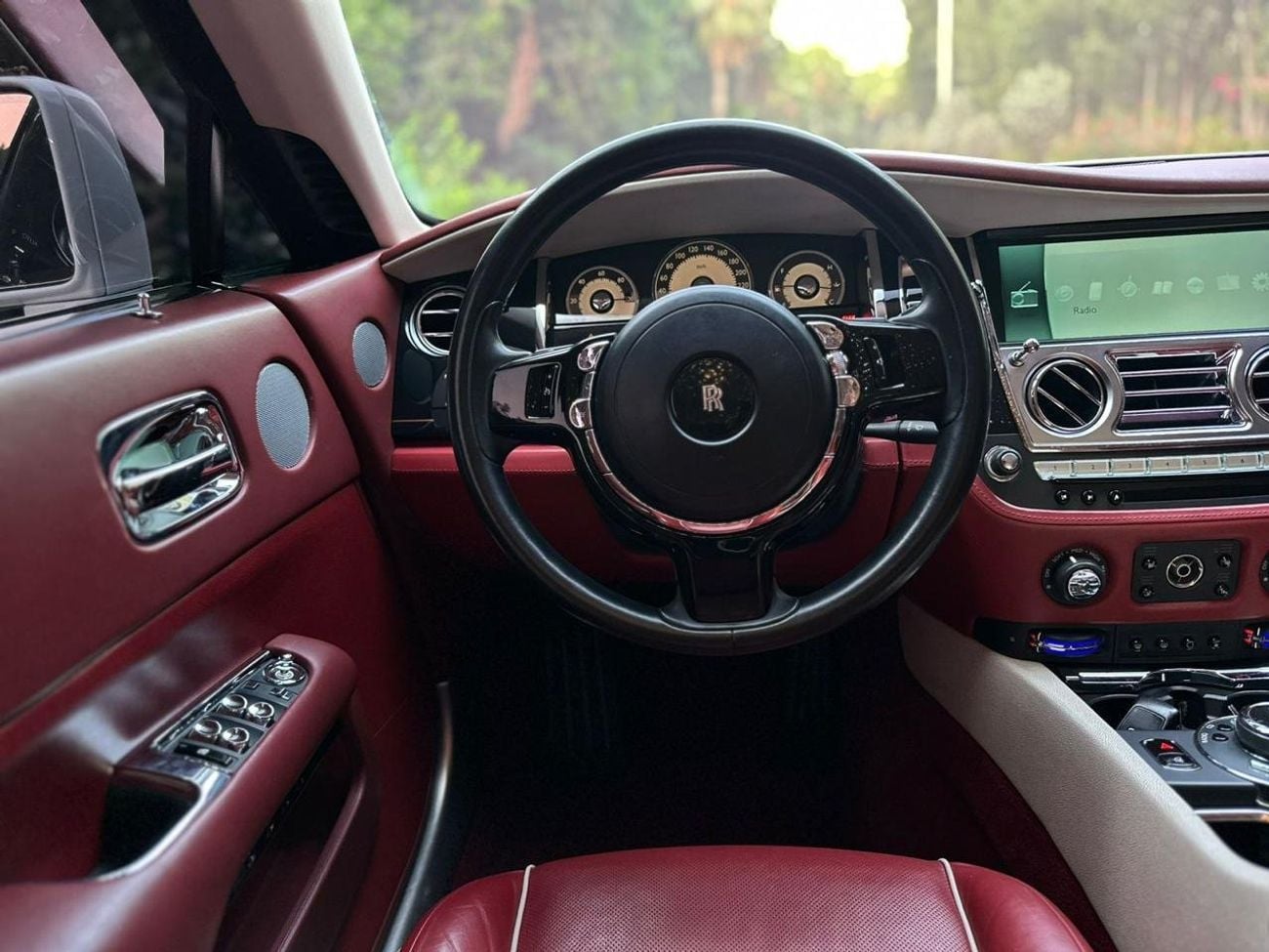 رولز رويس واريث Rolls Royce Wraith | 2015 | V12 | GCC | Service History