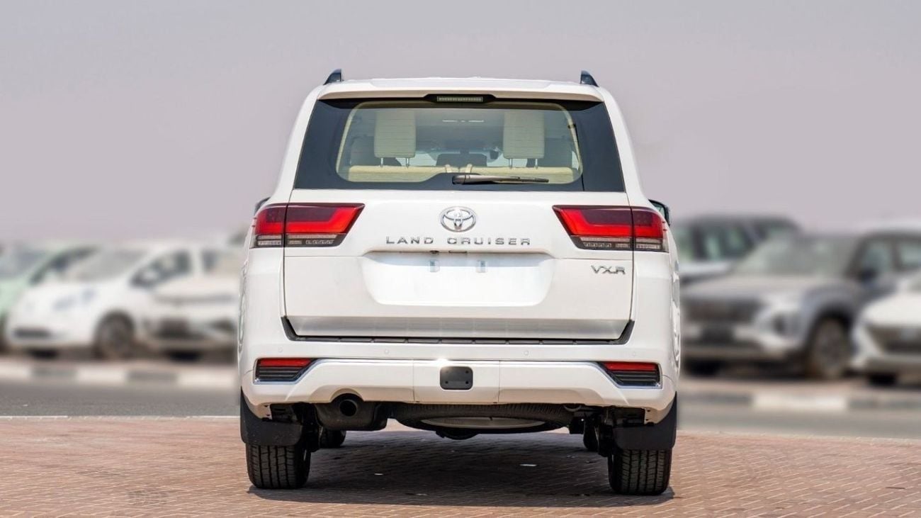 Toyota Land Cruiser LC300 VXR 3.3D AT MY2025 – WHITE