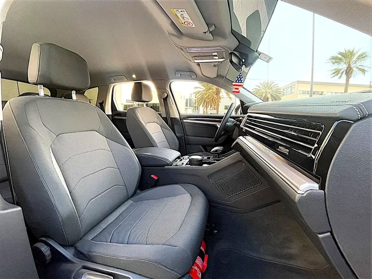 فولكس واجن طوارق Trendline 2.0L 2,384 P.M | Trendline - GCC Specs - Brand New! Under warranty