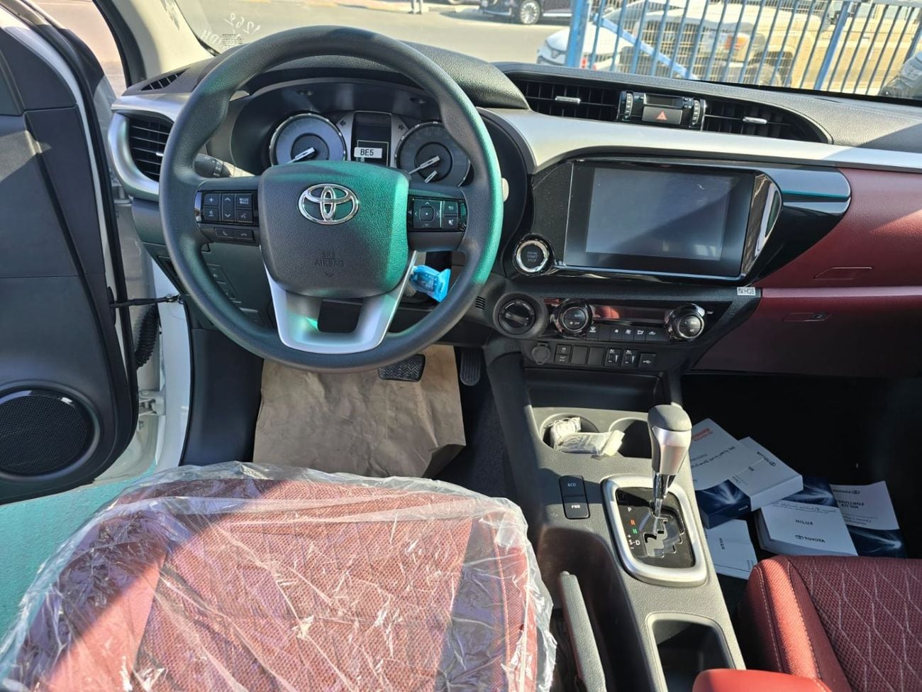 Toyota Hilux TOYOTA HILUX SAUDI 2.7L FULL OPTION 2026