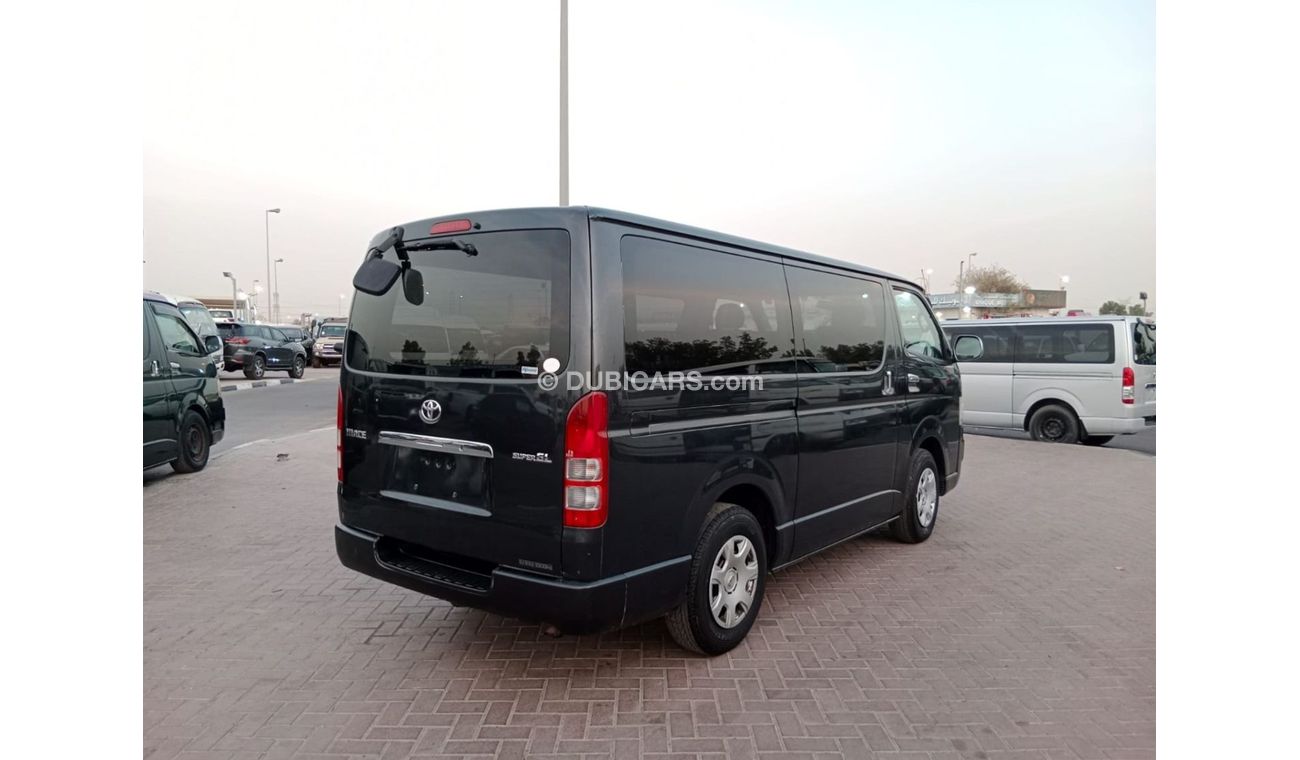 تويوتا هاياس TOYOTA HIACE VAN RIGHT HAND DRIVE (PM1621)