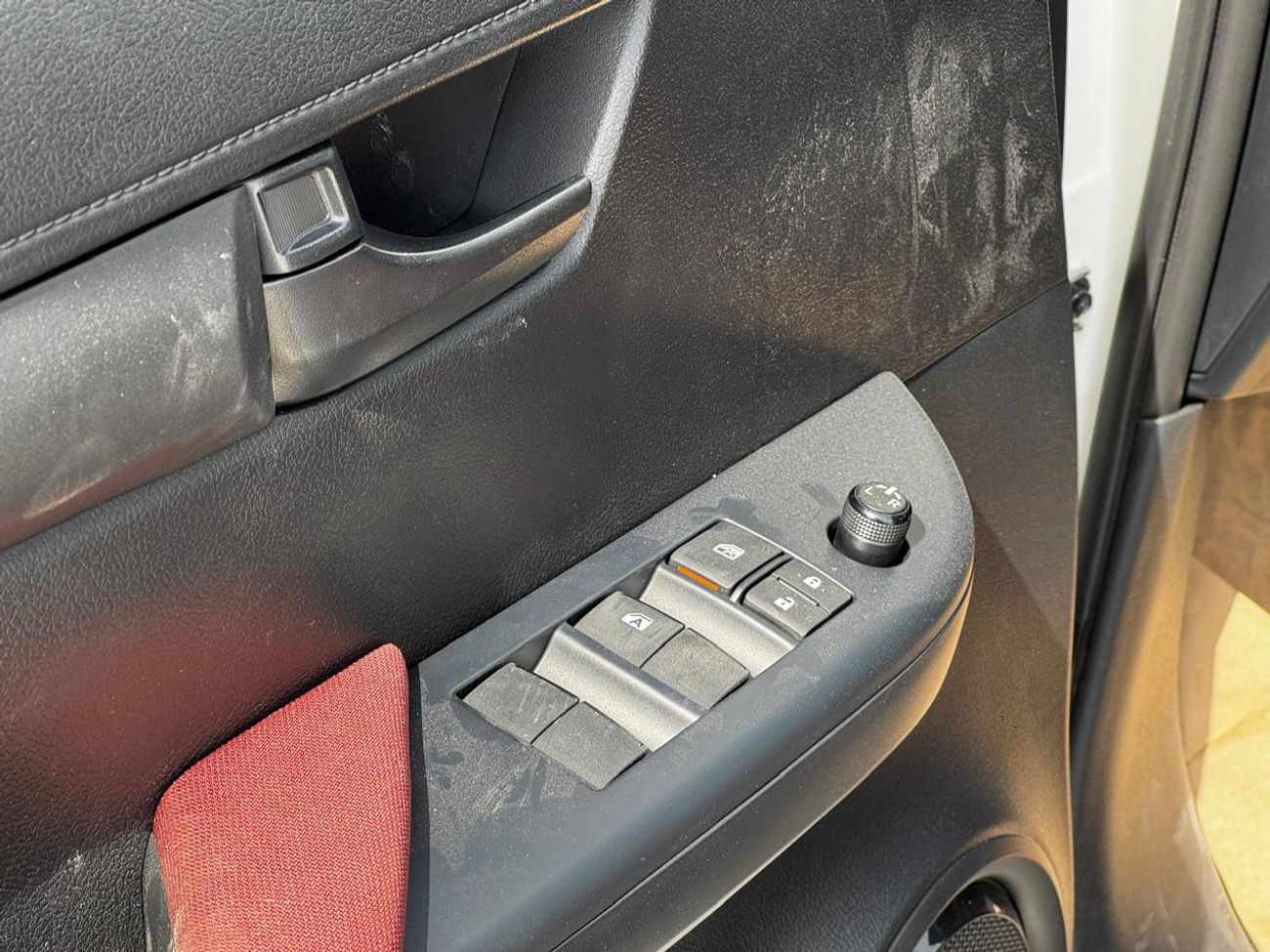 تويوتا هيلوكس 2026 TOYOTA HILUX 2.7L PETROL AUTOMATIC GCC SPEC