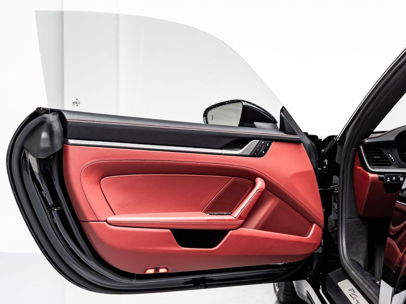 Porsche 911 Carrera 3.0L (444 HP) Coupe 2025 Porsche 911 Carrera, 3.0 TC F6 RWD, 388bhp, 8-Speed PDK