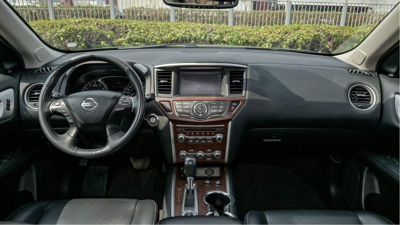 Nissan Pathfinder 4WD