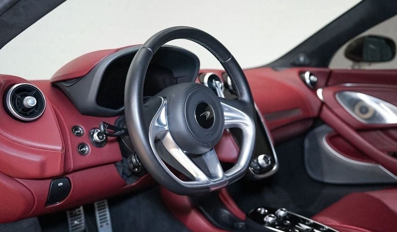 McLaren GT Coupe - AED 13,189 P/M - Warranty till 07/2025