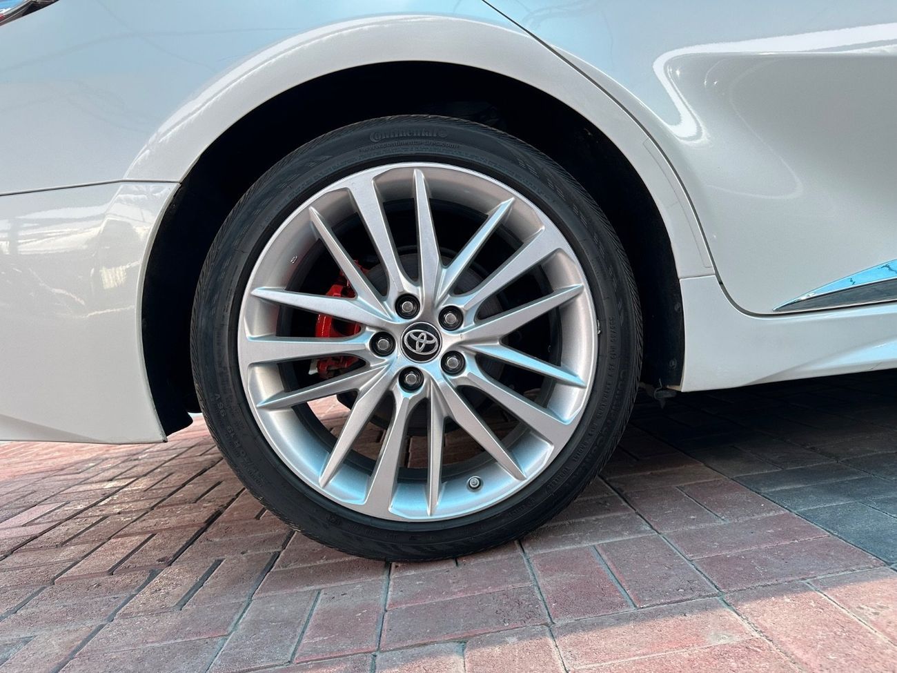 Toyota Camry Solara Toyota Camry xse trim 2020 with 2.5 engine in perfect condition, air tanks all in place, minimal dam