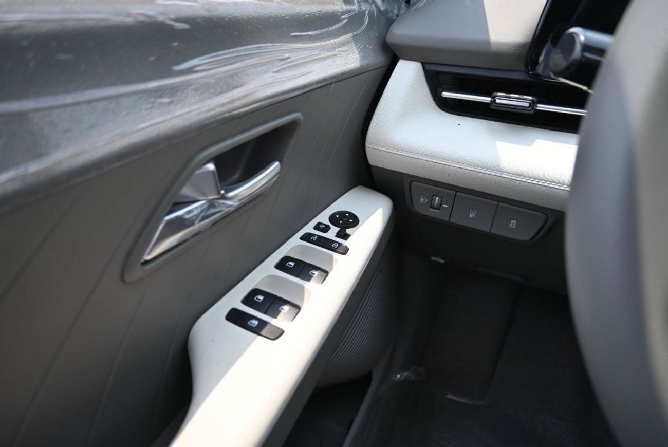 Hyundai Accent Hyundai Accent 1.5L Petrol, Model 2024, Color White