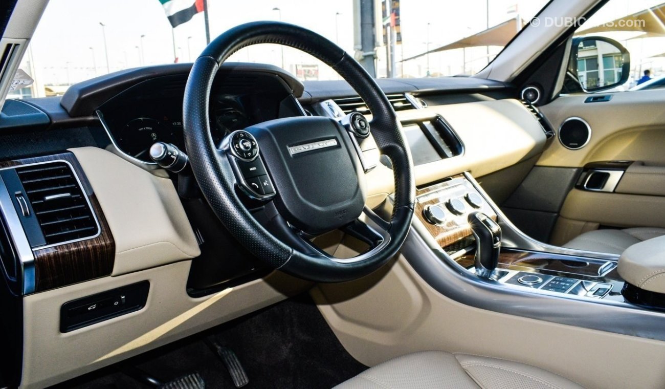 Used Land Rover Range Rover Sport 2015 for sale in Sharjah - 397488