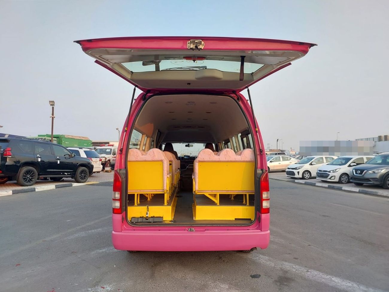 Toyota Hiace TOYOTA HIACE VAN RHD 2017 MODEL 2.7 L PETROL AUTOMATIC(PM80878)