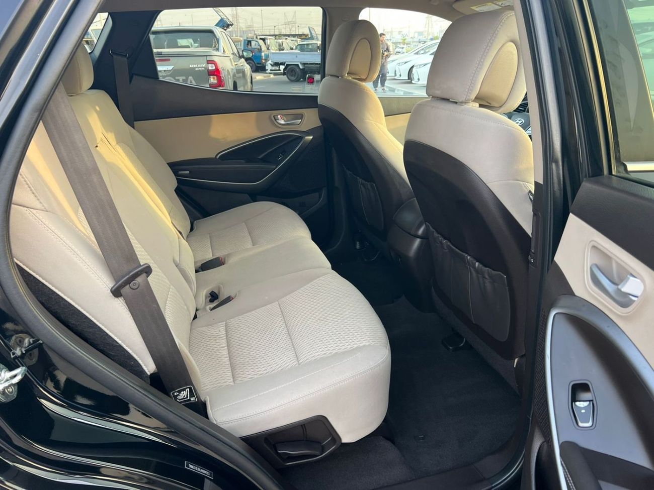 Hyundai Santa Fe 2018 Hyundai Santa Fe Sport 2.4L - V4 - REAR CAM - BIG SCREEN- PUSH START -