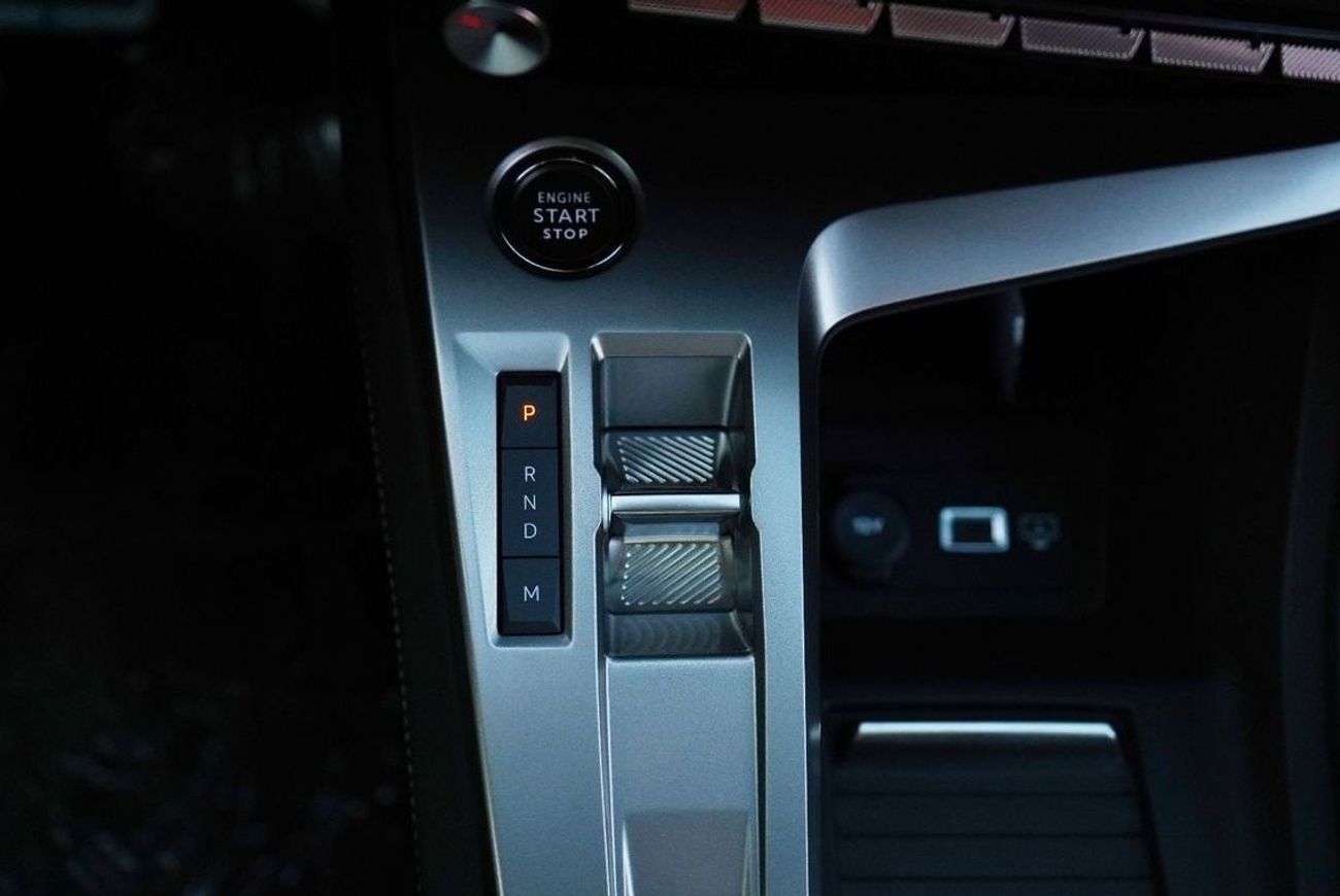 Peugeot 408 408 GT 1.6 TURBO FWD , GCC , 0Km