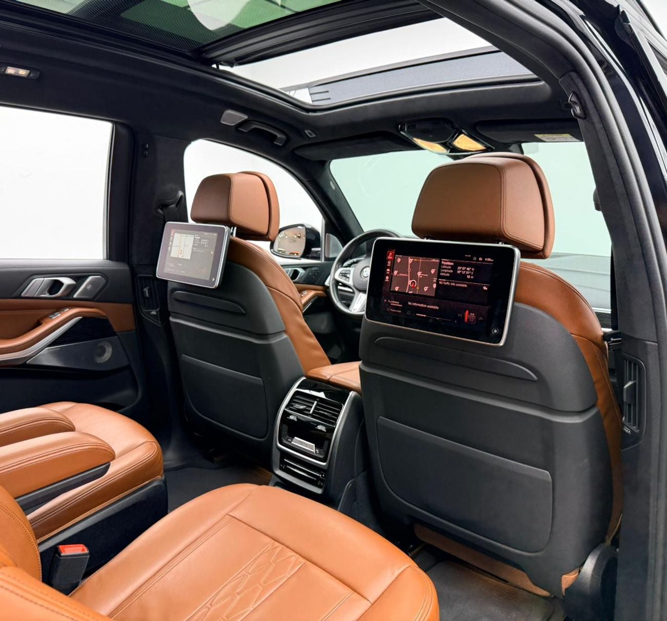 BMW X7 M50i 2020 BMW X7 M50i M-Sport, Warranty, Full Service History, Pilot Seats, Excellent Condition, GCC