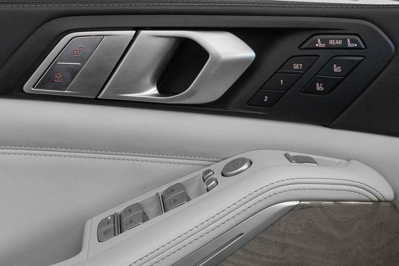 BMW X7 2019 BMW X7 50i M-Sport / Full BMW Service History & BMW Service Contract