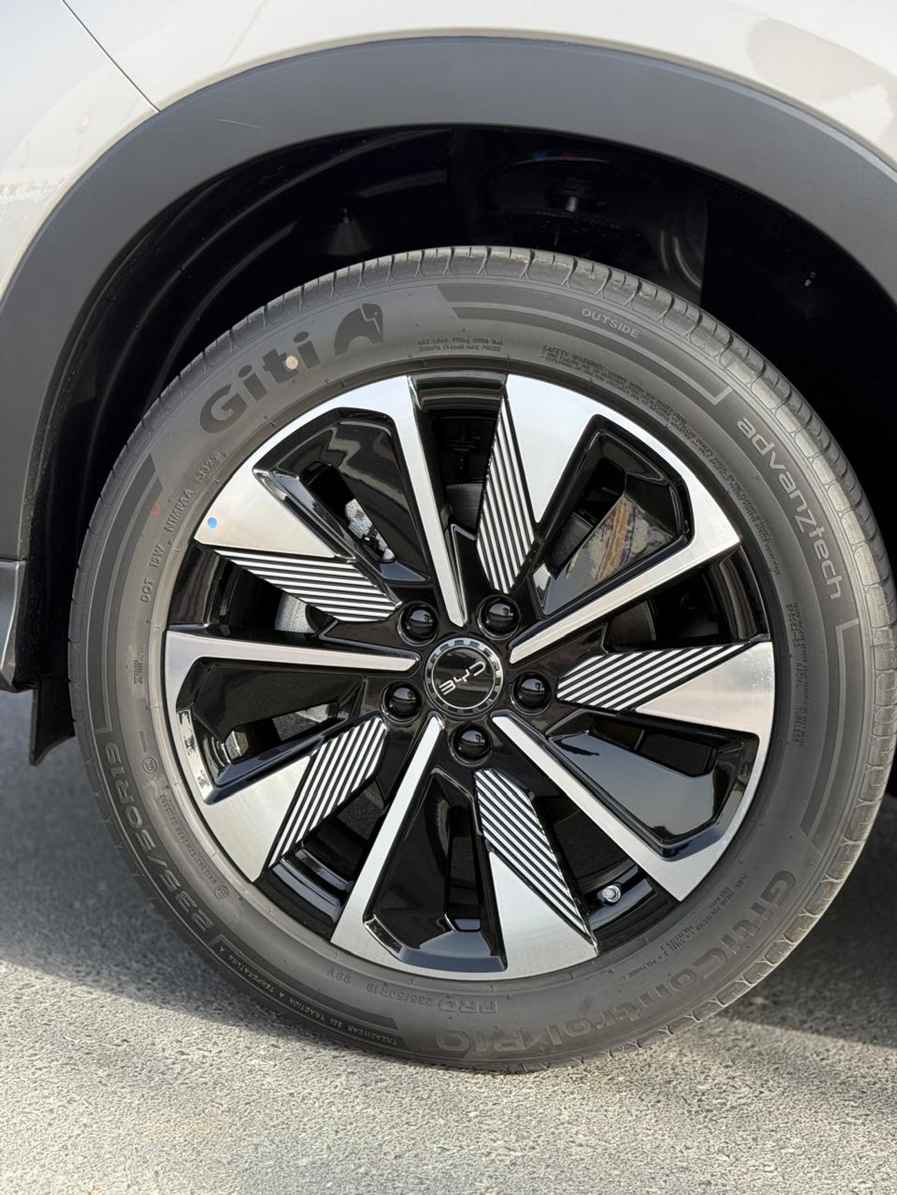 BYD Song Plus BYD SONG PLUS DM-i 112 km 2025 PLUG IN HYBRID