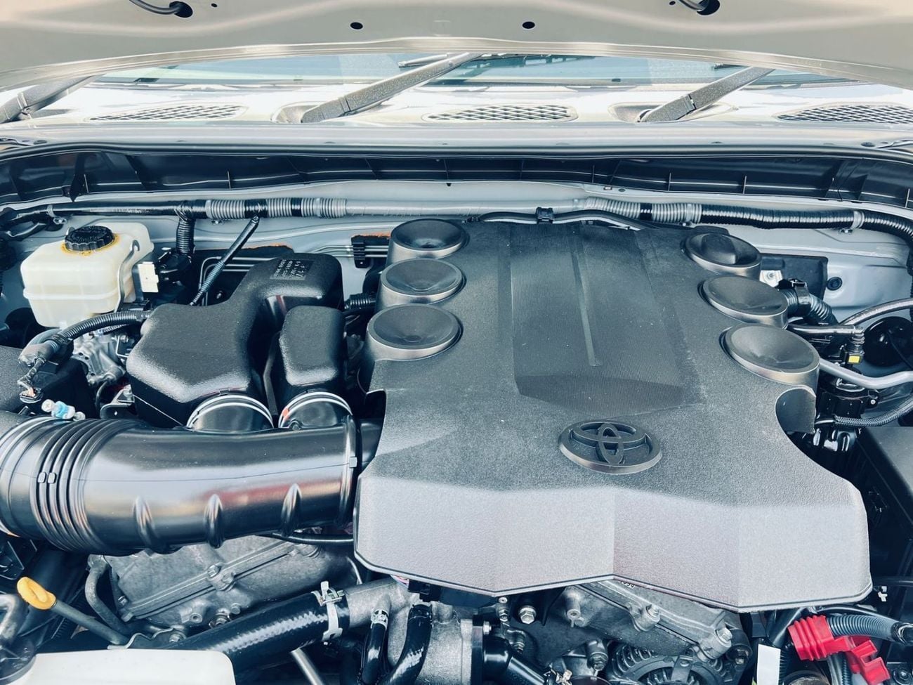 Toyota FJ Cruiser GXR Petrol 4.0 Liter White Color Right Hand Drive