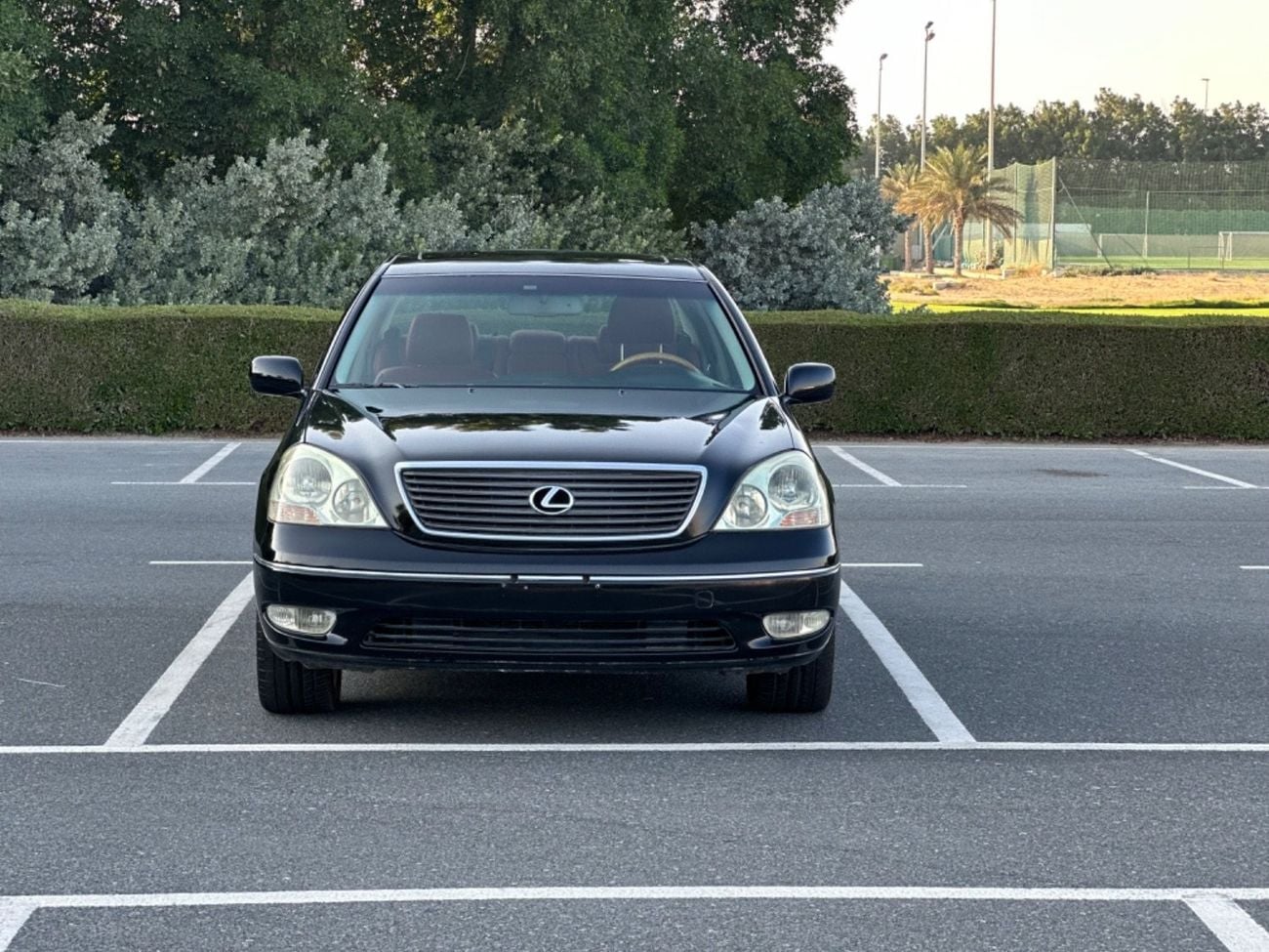 لكزس LS 430 موديل 2002 حاله ممتازه من الداخل والخارج نص الترا