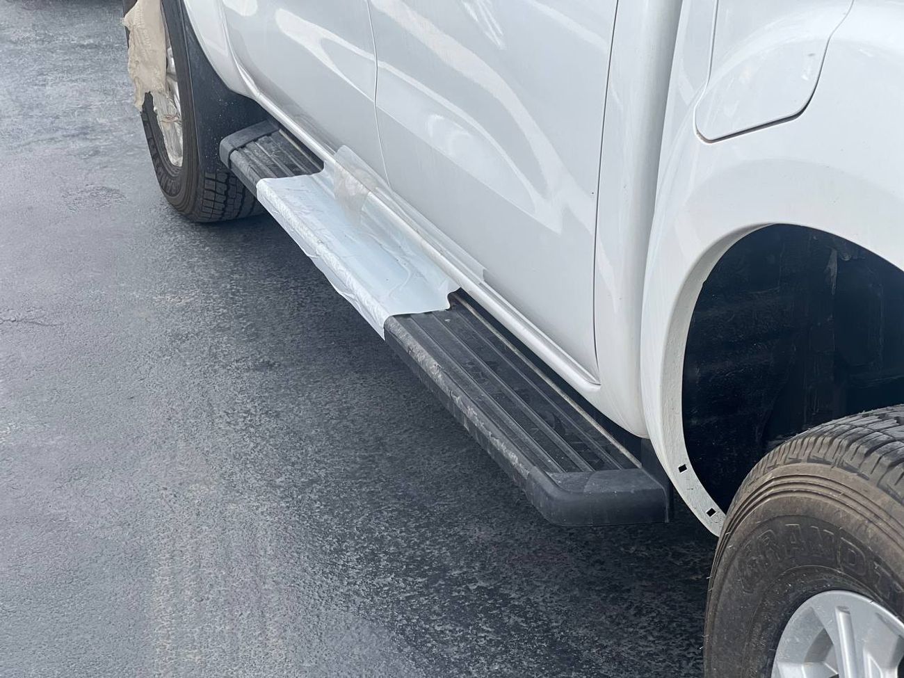 نيسان نافارا Std 2.5L RWD M/T