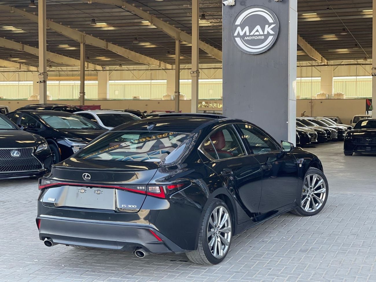 Lexus IS350 F SPORT 3.5 V6 / 360 CAMERA / LOW MILEAGE / SCREEN / COOLING AND HEATING SEATS