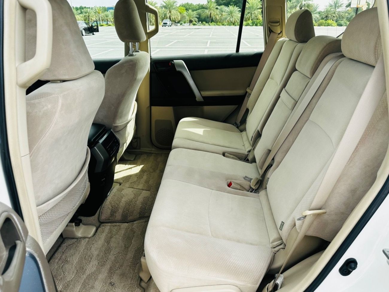 تويوتا برادو Std موديل 2013 خليجي حاله ممتازه من الداخل والخارج قطعه واحده صبغ نظافه