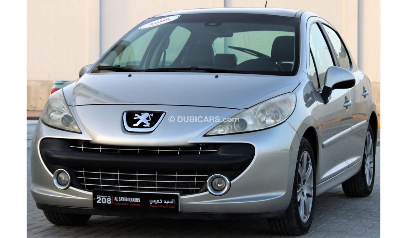 Peugeot 207 Peugeot 2008 GCC in excellent condition without accidents, very clean from inside and outside