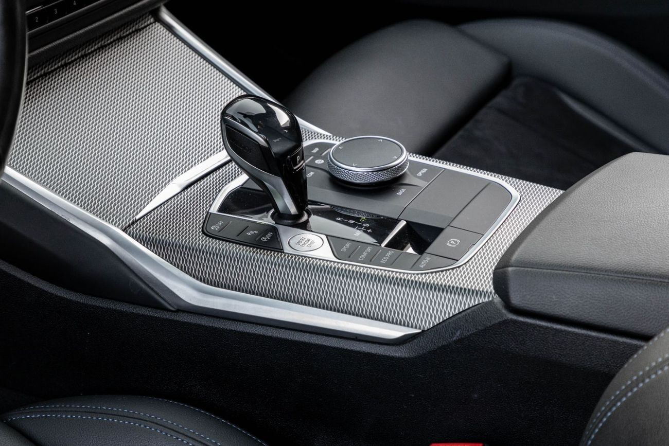 بي أم دبليو 330i 330i M-Kit | 2,350  P.M  | 0% Downpayment | Immaculate Condition!