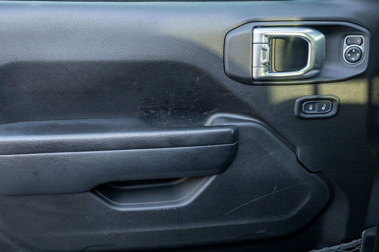 جيب رانجلر Unlimited Sport 3.6L A/T