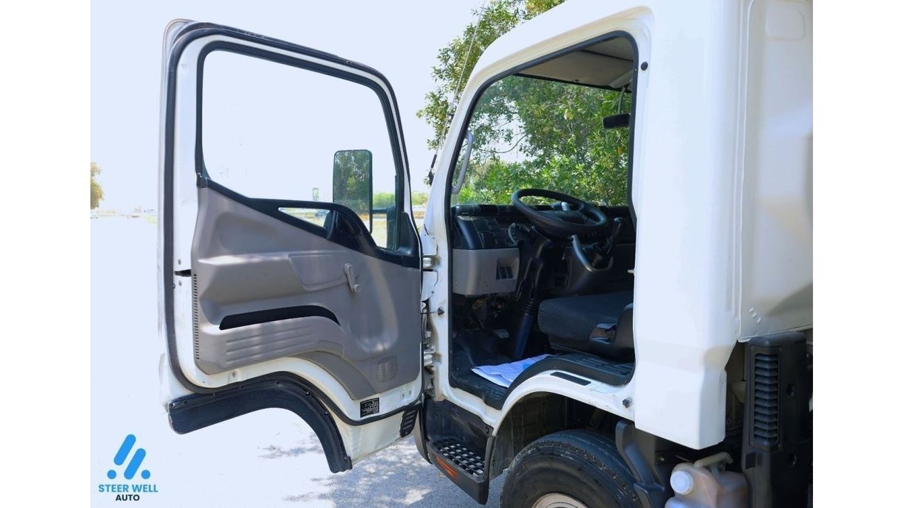 Mitsubishi Fuso Canter 2017 Freezer Box - Thermoking T600R - 4.2L DSL MT - Well Maintained - Book Now!