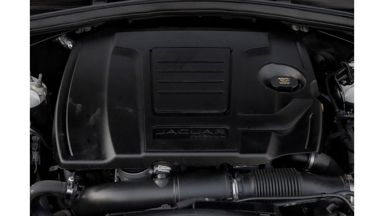 Jaguar F Pace Jaguar F-Pace R-Sport 2019 GCC under Agency Warranty and Service Contract with Flexible Down-Payment