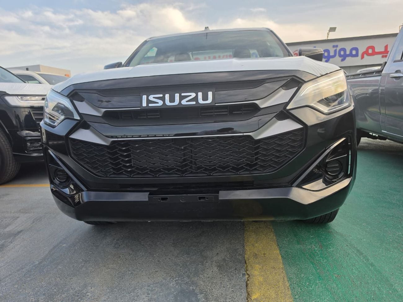 إيسوزو D ماكس Isuzu D-MAX Single Cab 1.9 Diesel 2026 – Automatic | 1.9L Diesel | Black