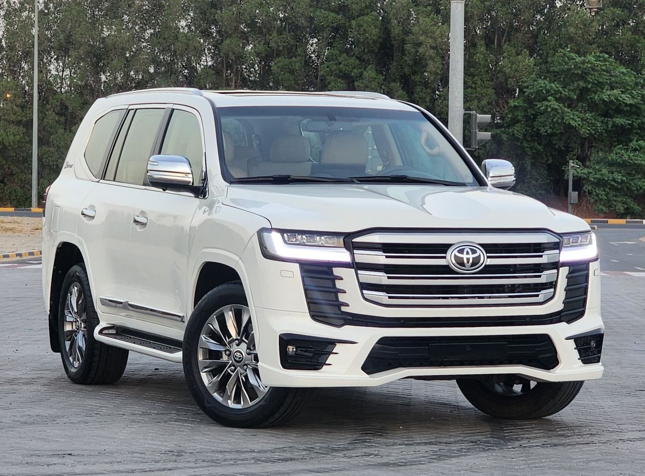 Toyota Land Cruiser VX.R V8 upgrade 2023