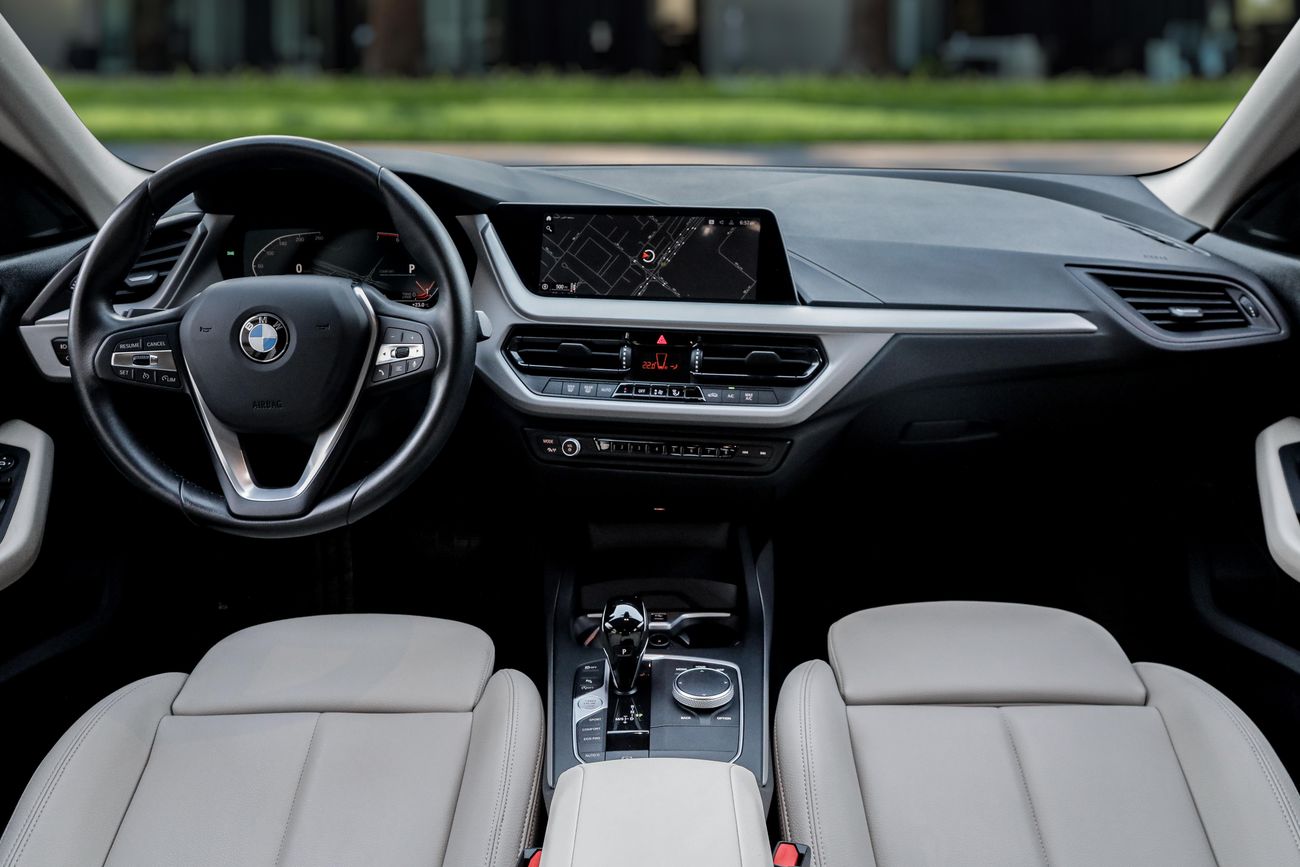 BMW 218i 218i | 1,782 P.M | 0% Downpayment | ONE OWNER | AGENCY WARRANTY+SERVICE!