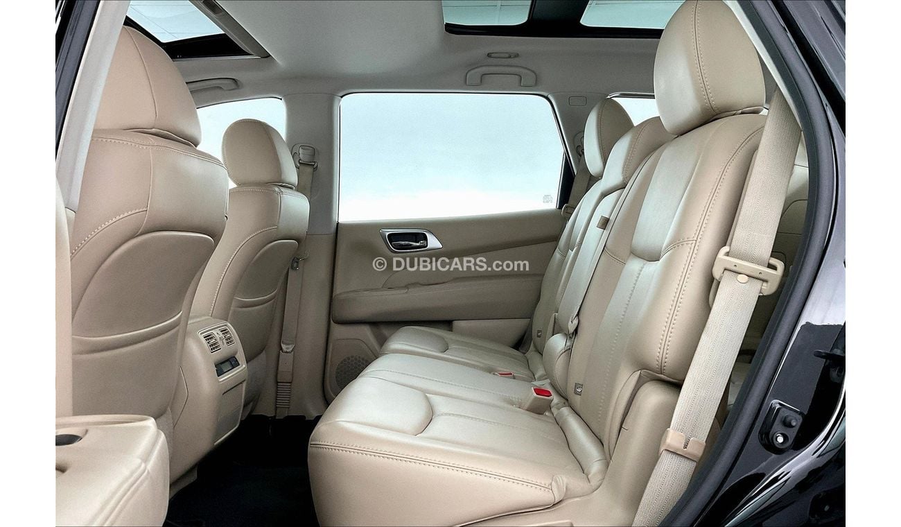 Nissan Pathfinder SV