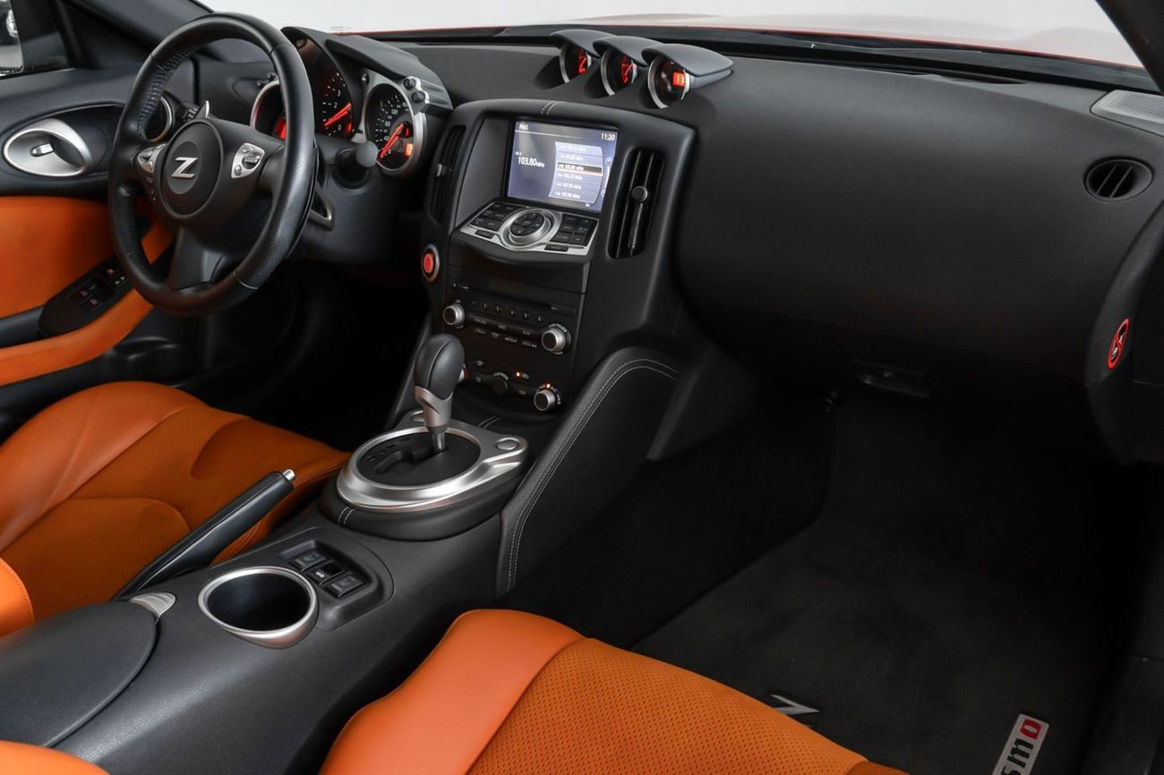 Nissan 370Z Std 3.7L (328 HP) A/T