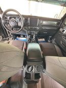 Jeep Wrangler Unlimited Sport 3.6L A/T