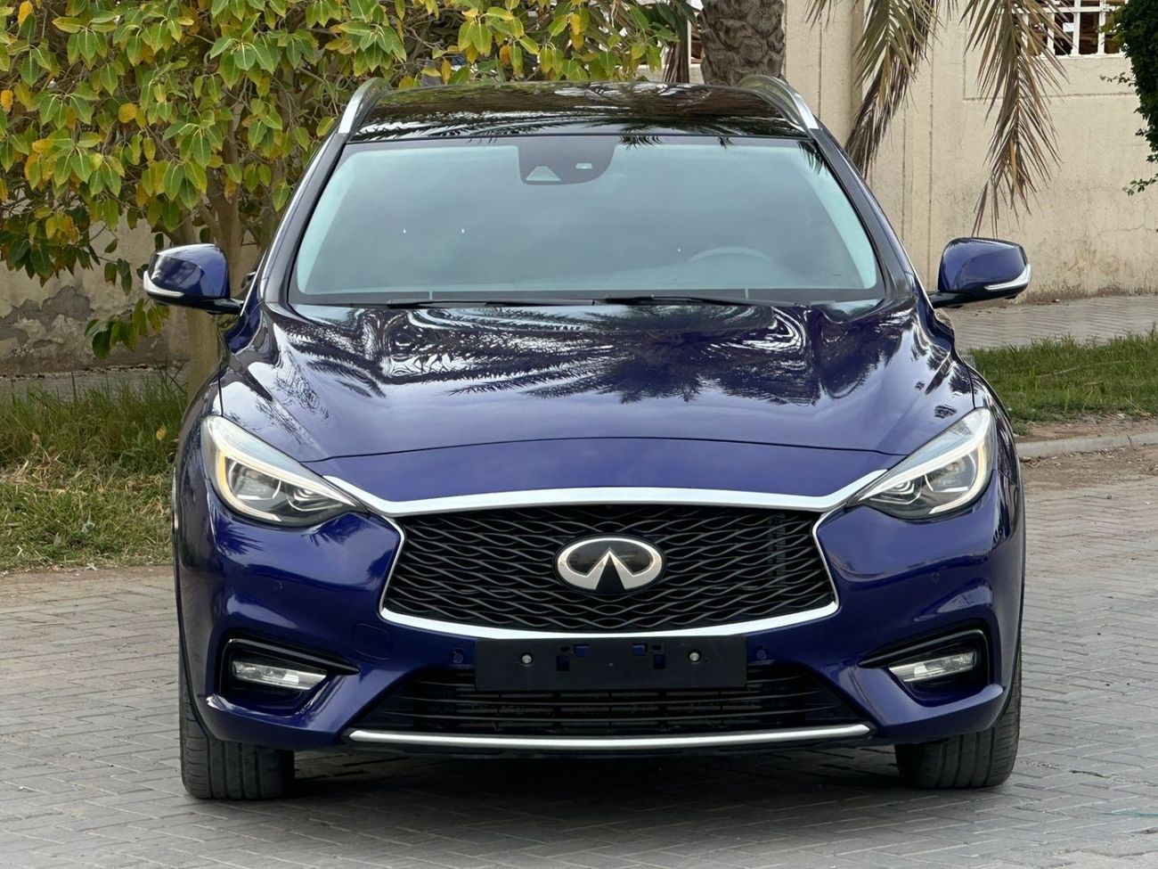 Infiniti Q30 Sport