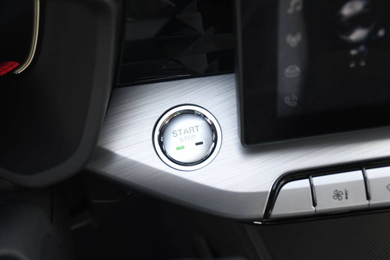 MG GT 1.5L Turbo Petrol GCC ( White + Gray + Yellow Ready Stock ) (UAE Possible)